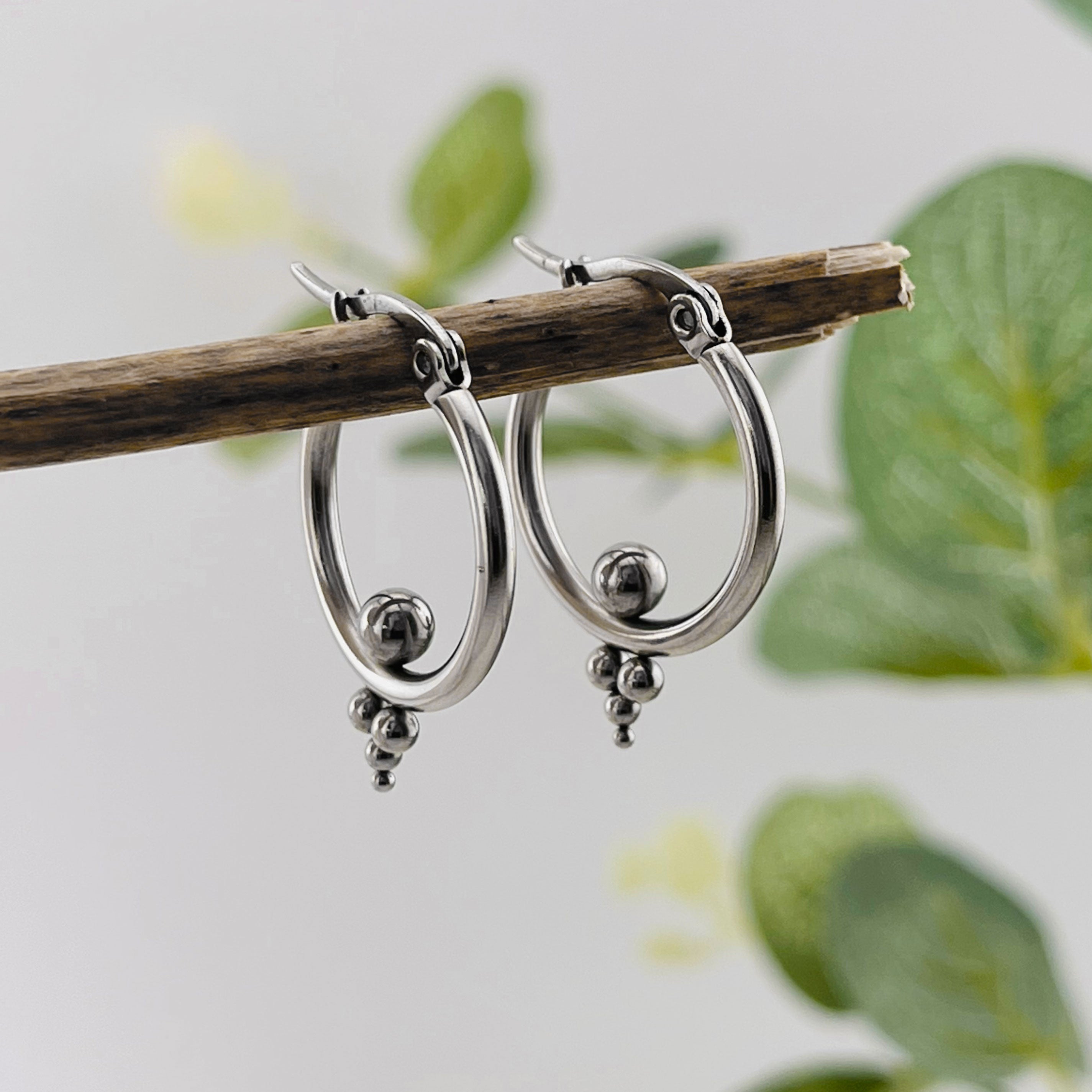 Stylische Boho Creolen aus silbernem Edelstahl Anira