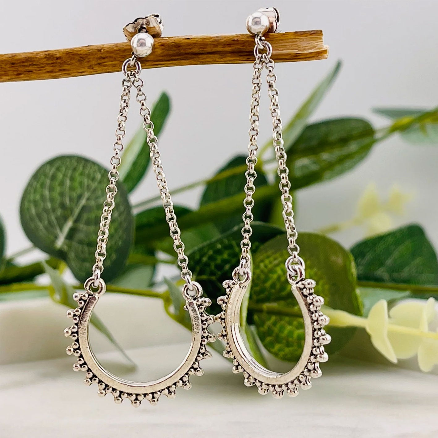 Silberohrstecker mit langem Boho-Anhänger Une Ligne Binta