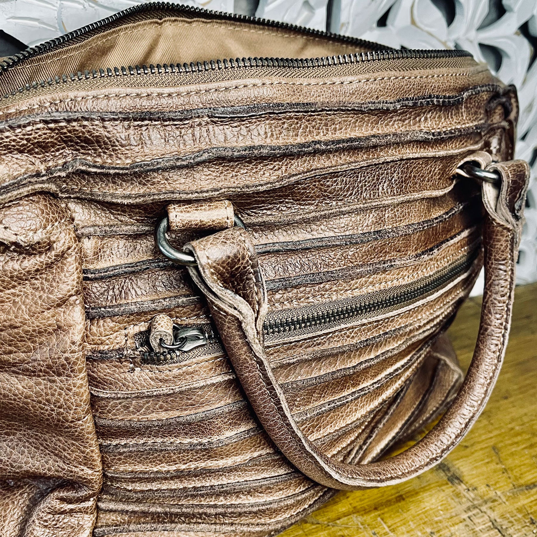 Freds Bruder Handtasche Riffel Warm City Bag Hazelnut