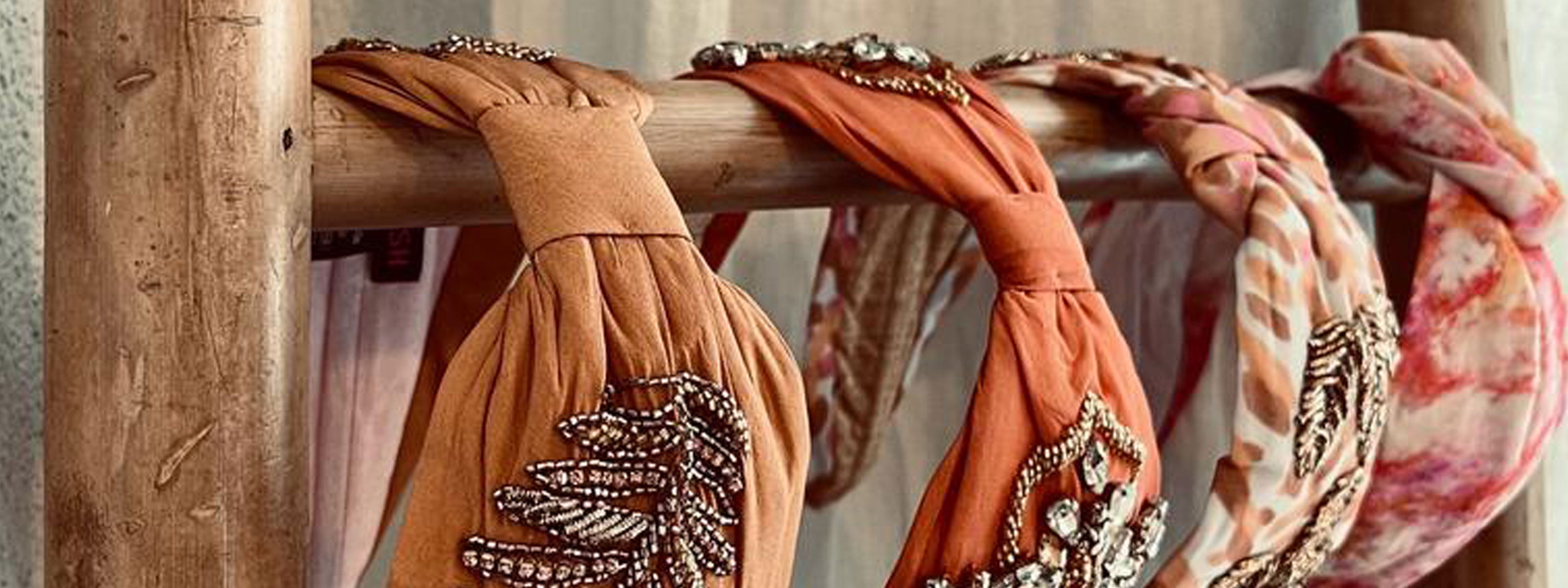 Schöne Haarreifen und Haarbänder für Frauen