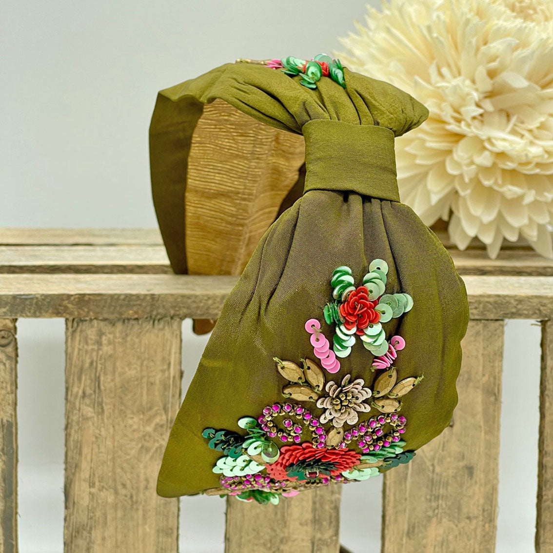 Namjosh Haarreif Olive Flower