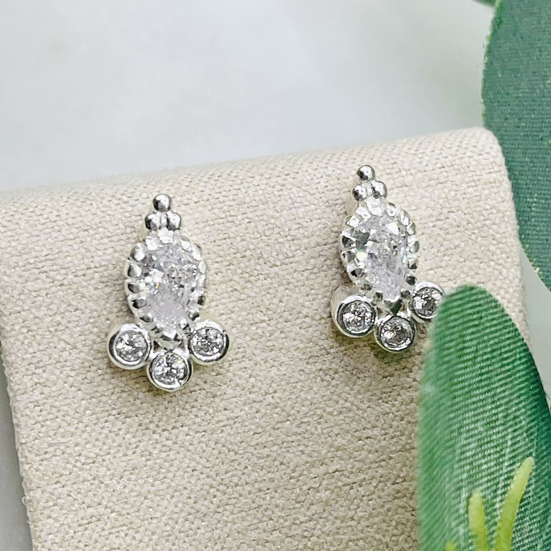 Bezaubernde Boho Ohrstecker Silber mit Zirkonia Pink Sand Surrey