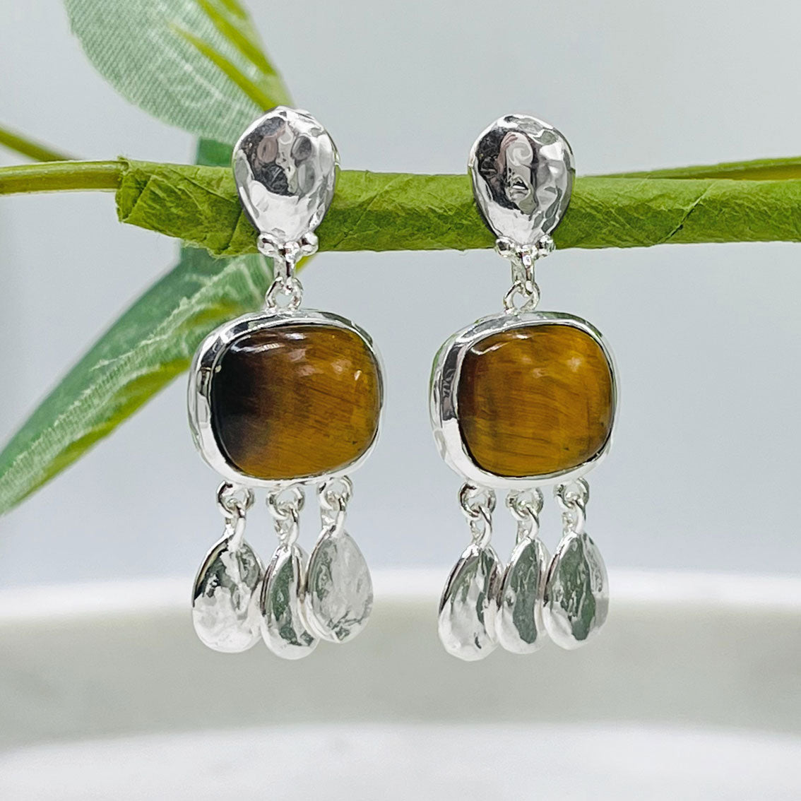 Boho-Chic Ohrringe Silber mit Tigerauge und Anhänger Pink Sand 