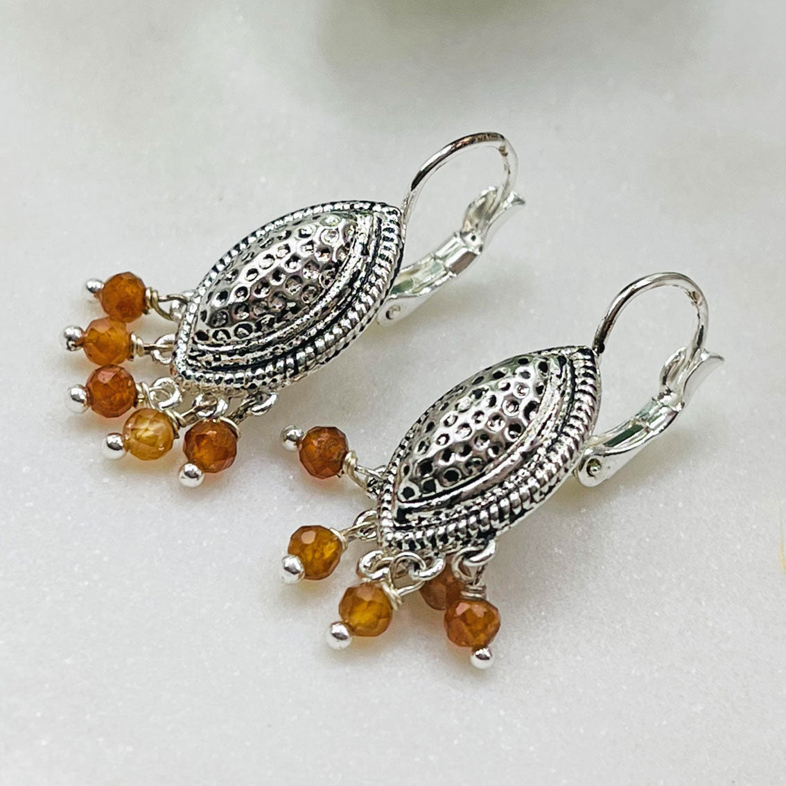 Boho Ohrringe Silber mit braunen Achat-Anhängern Pink Sand Faylin