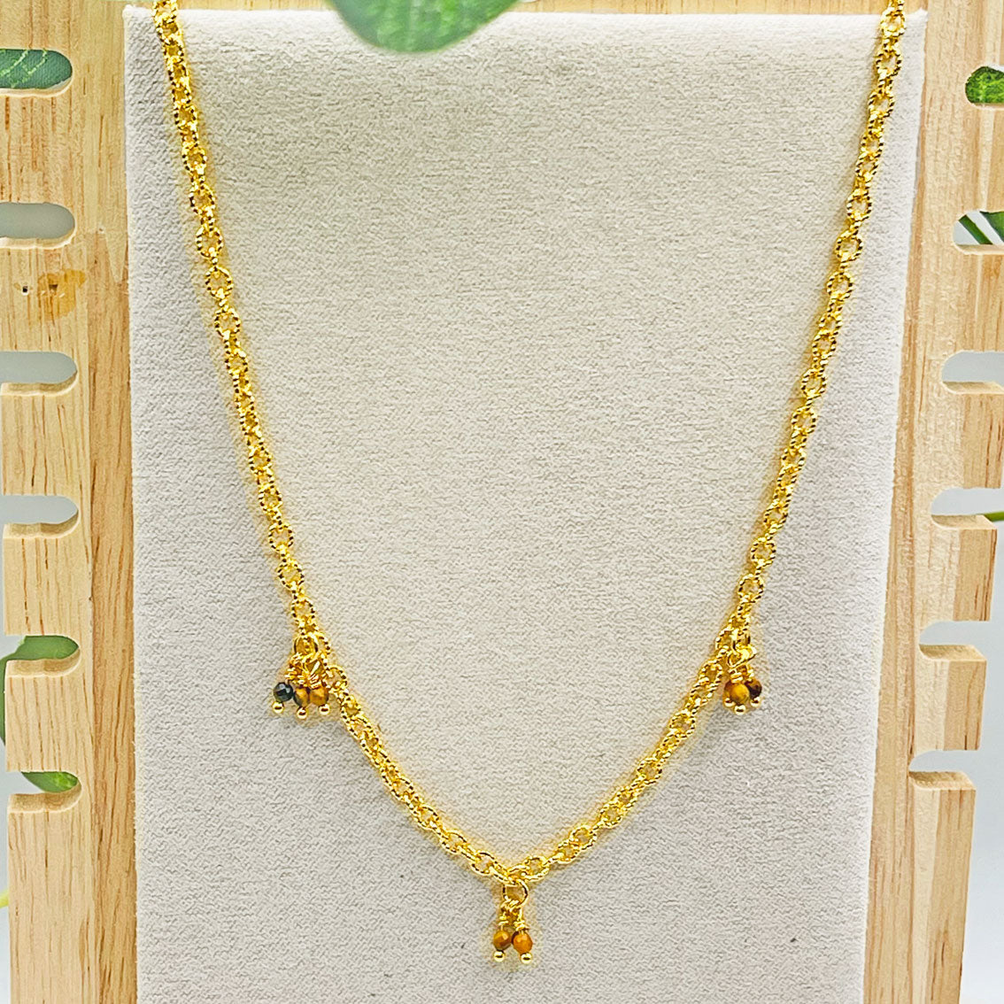 Feine Dream-Catcher Halskette in Gold mit Tigerauge-Anhängern Bairo Pallerina