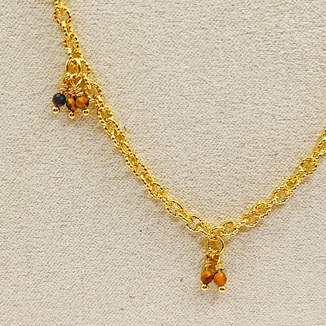 Feine Dream-Catcher Halskette in Gold mit Tigerauge-Anhängern Bairo 