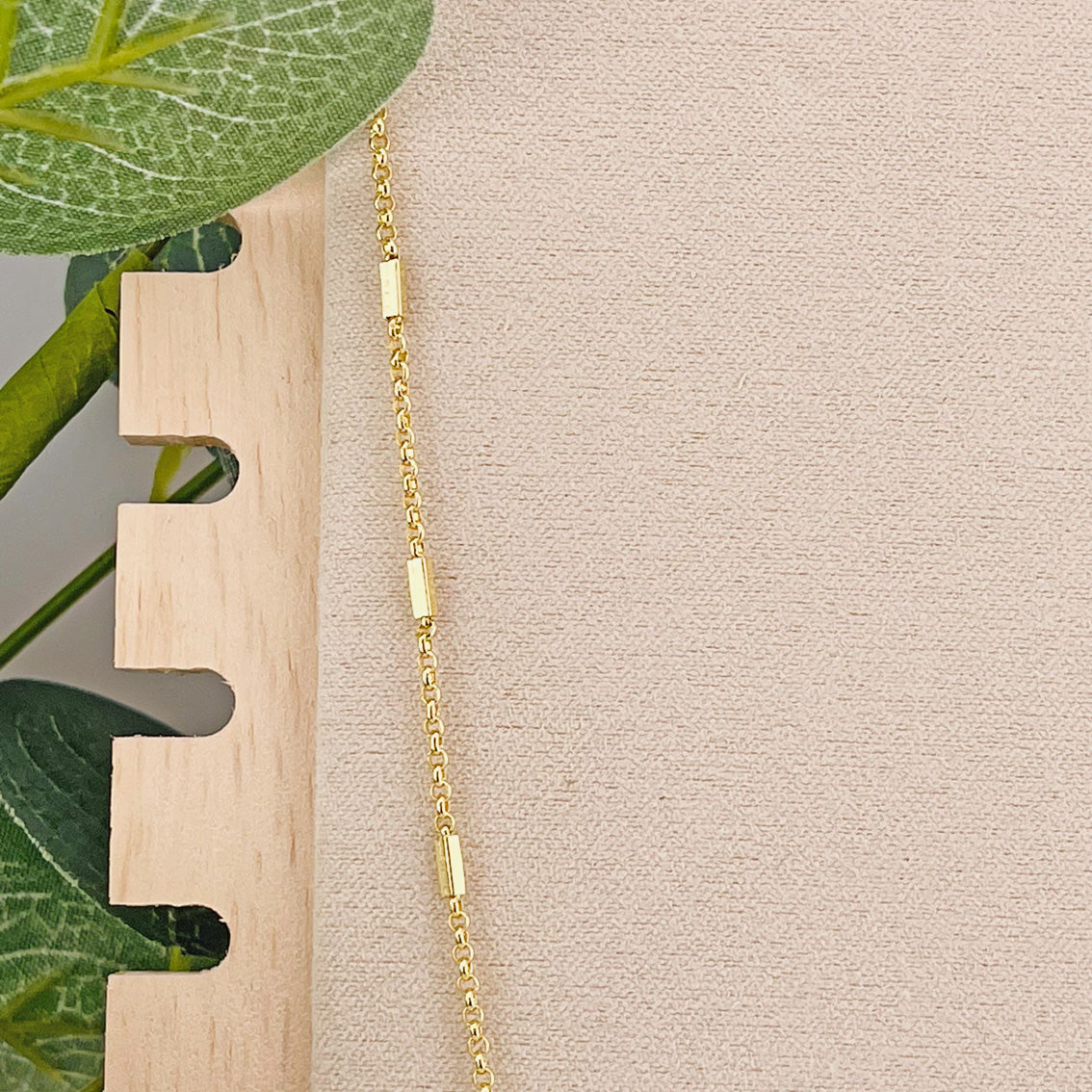 Feine Halskette mit eingesetzten Goldbarren Samiah