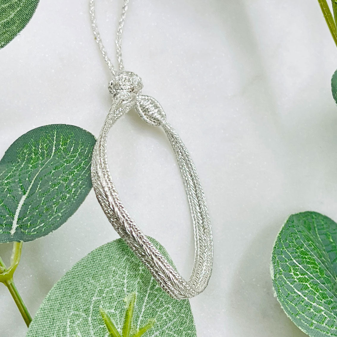 Gewobenes Maayaz-Armband in Silber Aynaray