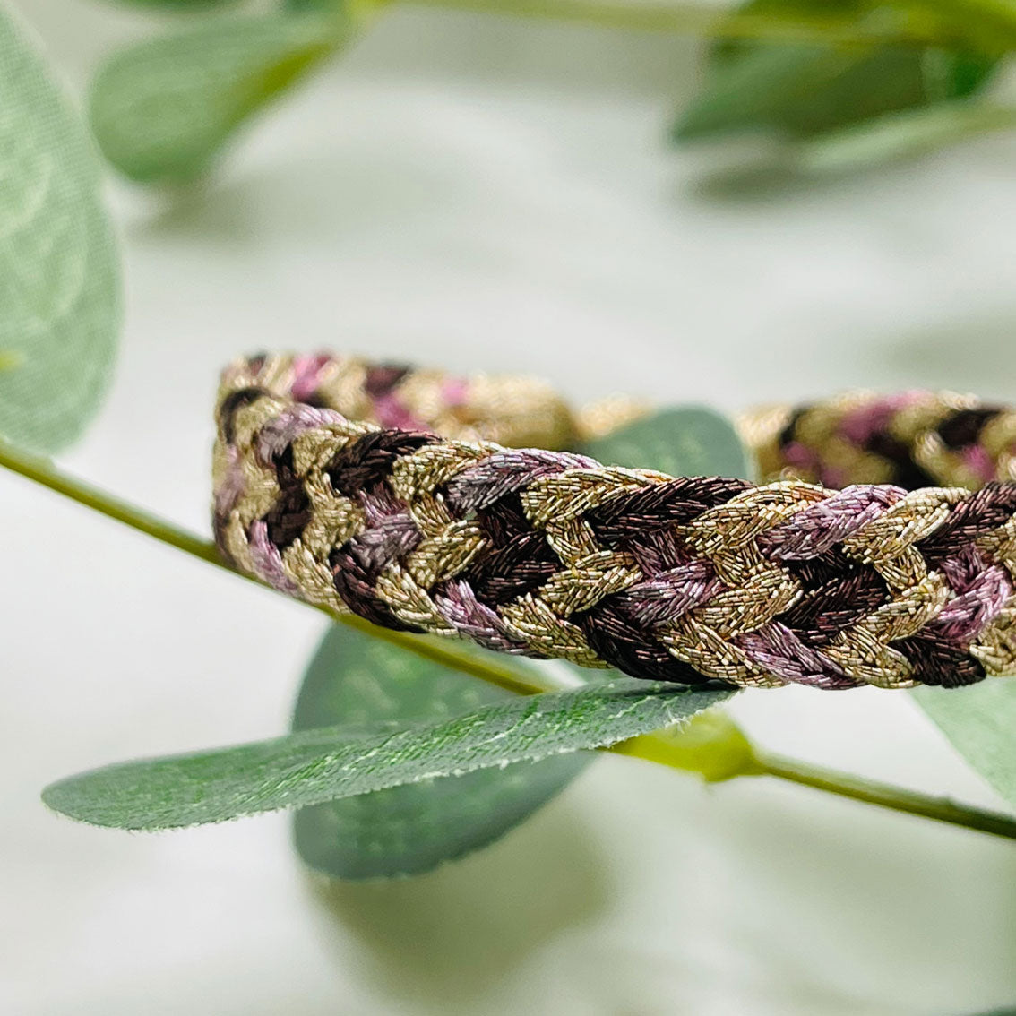 Gewobenes Maayaz-Armband in Violett - Rosa - Gold Aniay