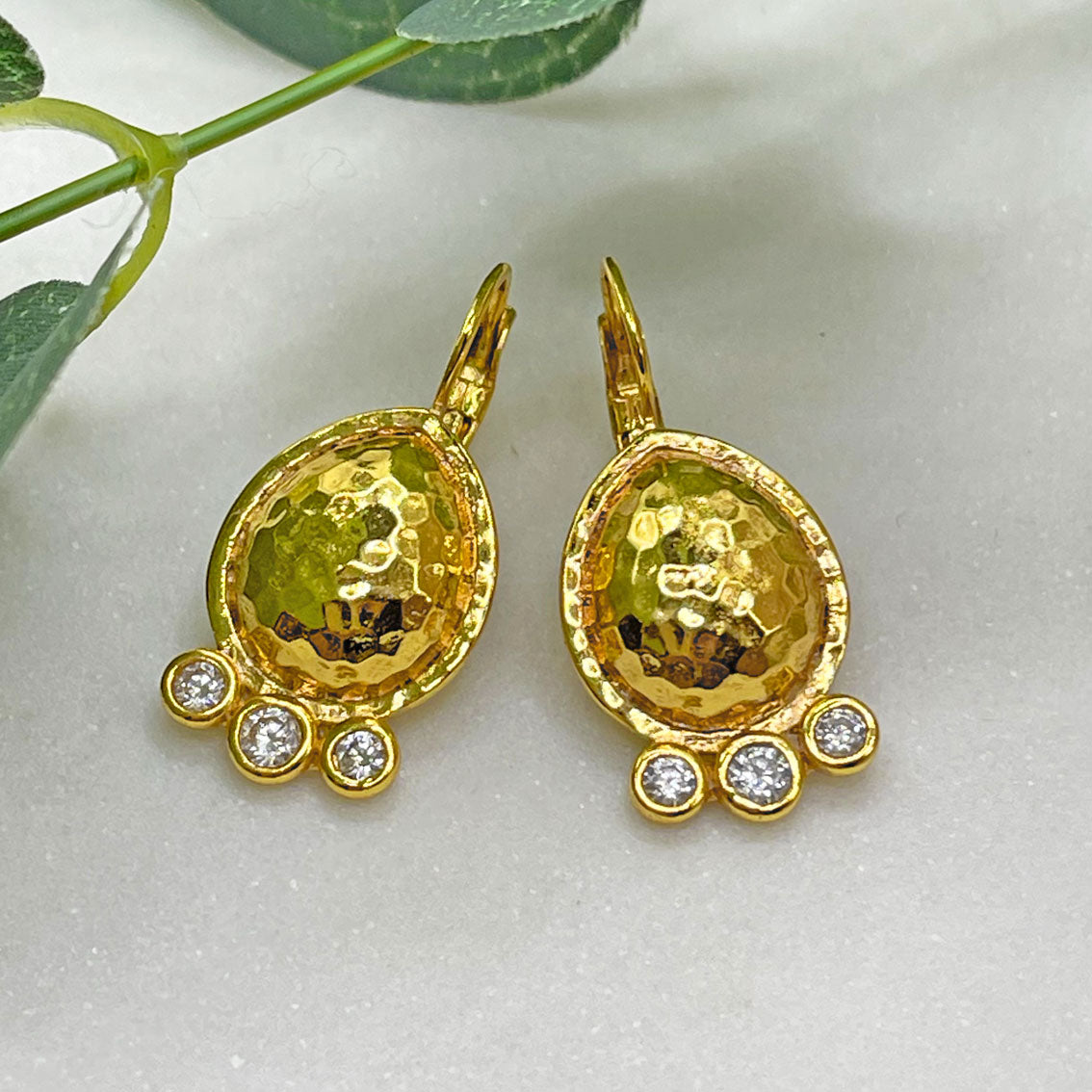 Gold-Ohrringe Boho mit Anhänger und Zirkonia Pink Sand Lenne