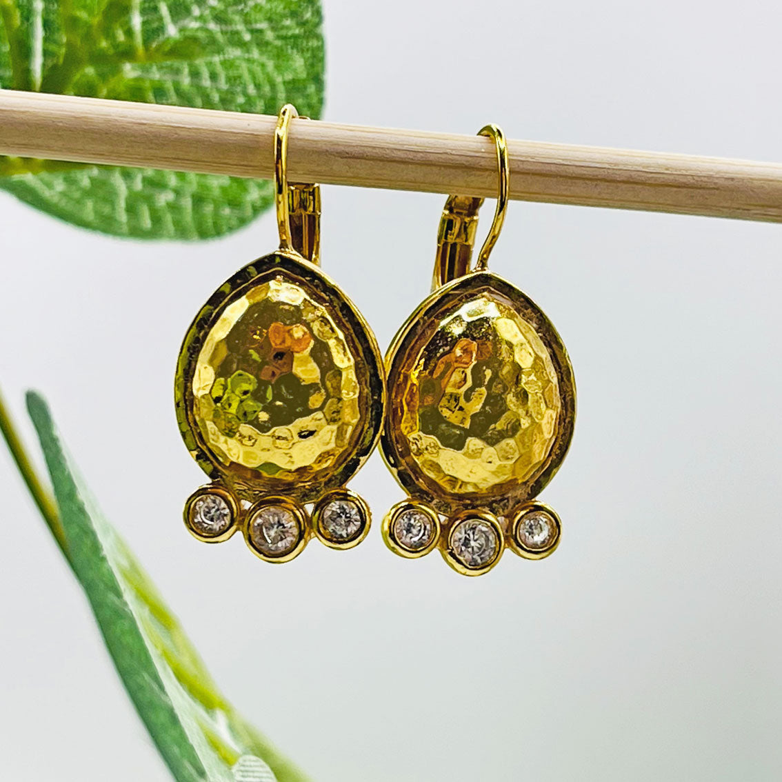 Gold-Ohrringe Boho mit Anhänger und Zirkonia Pink Sand Lenne