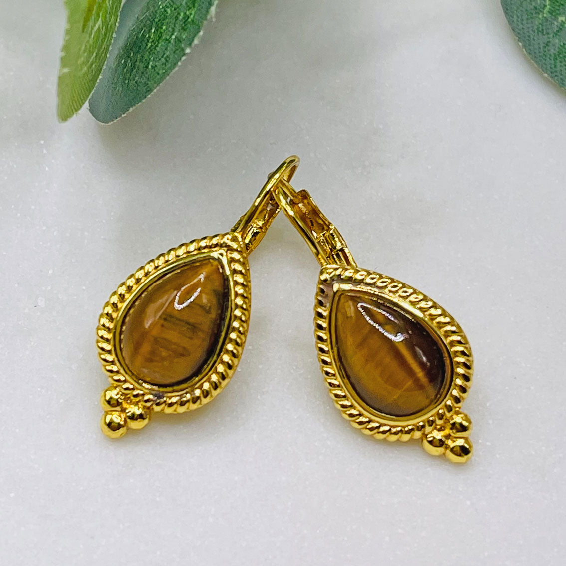 Goldene Ohrringe mit braunem Achat Boho-Vintage Pink Sand Lozere