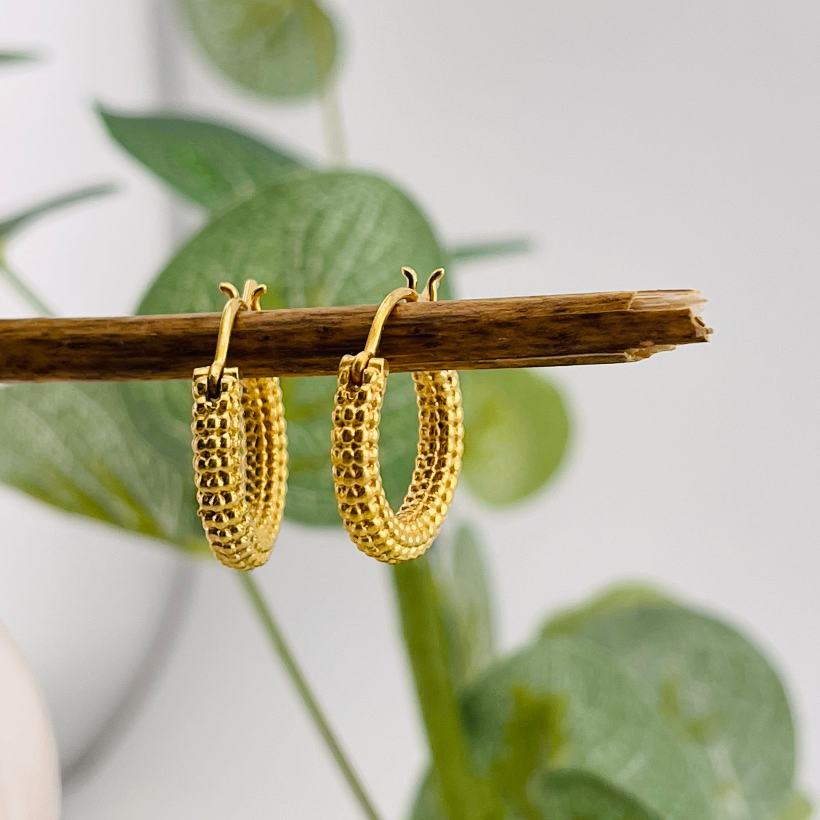 Kleine Goldcreolen-Ohrringe Edel-Boho Look Suna
