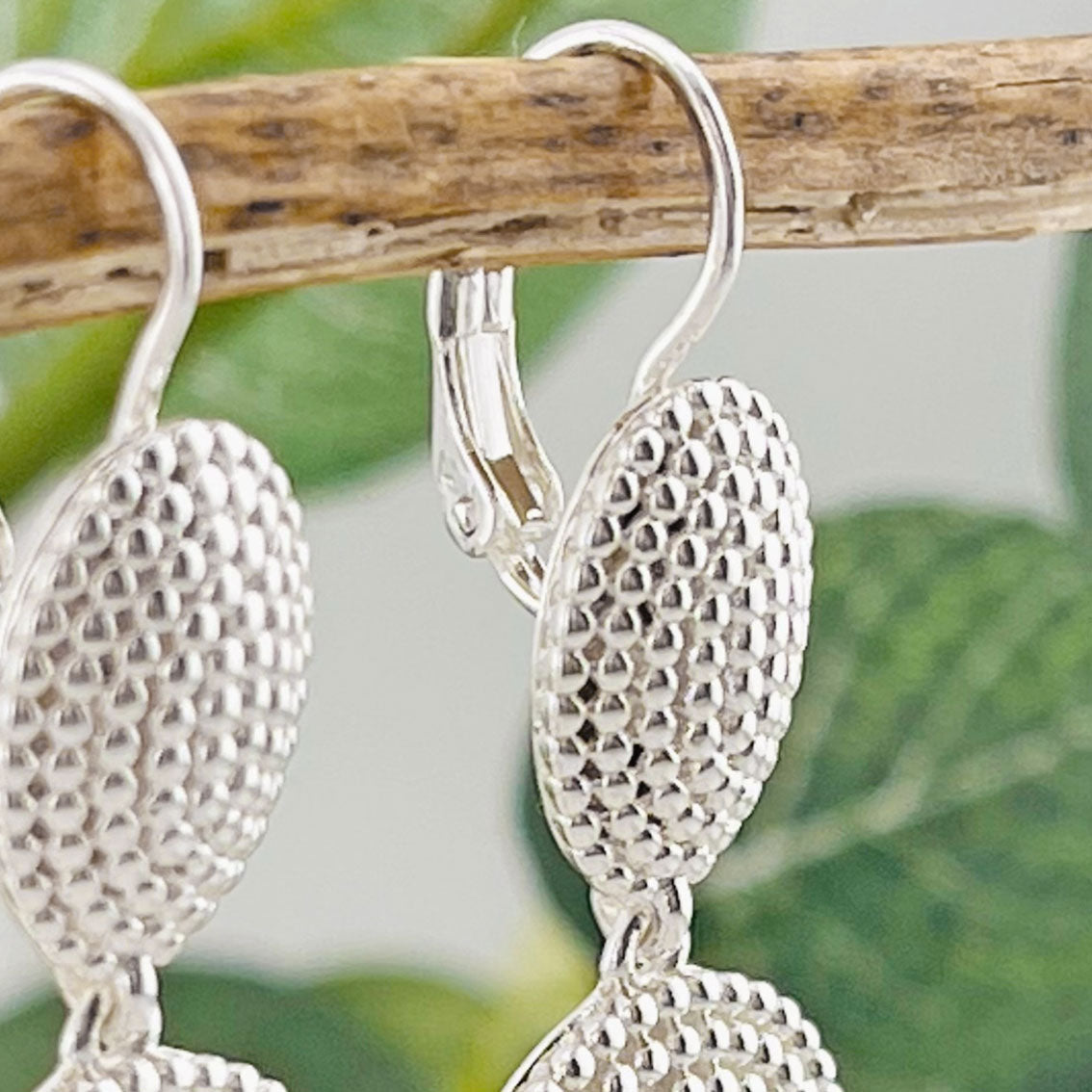 Lange Ohrhänger silber mit zwei Boho-Anhängern Pink Sand Solme