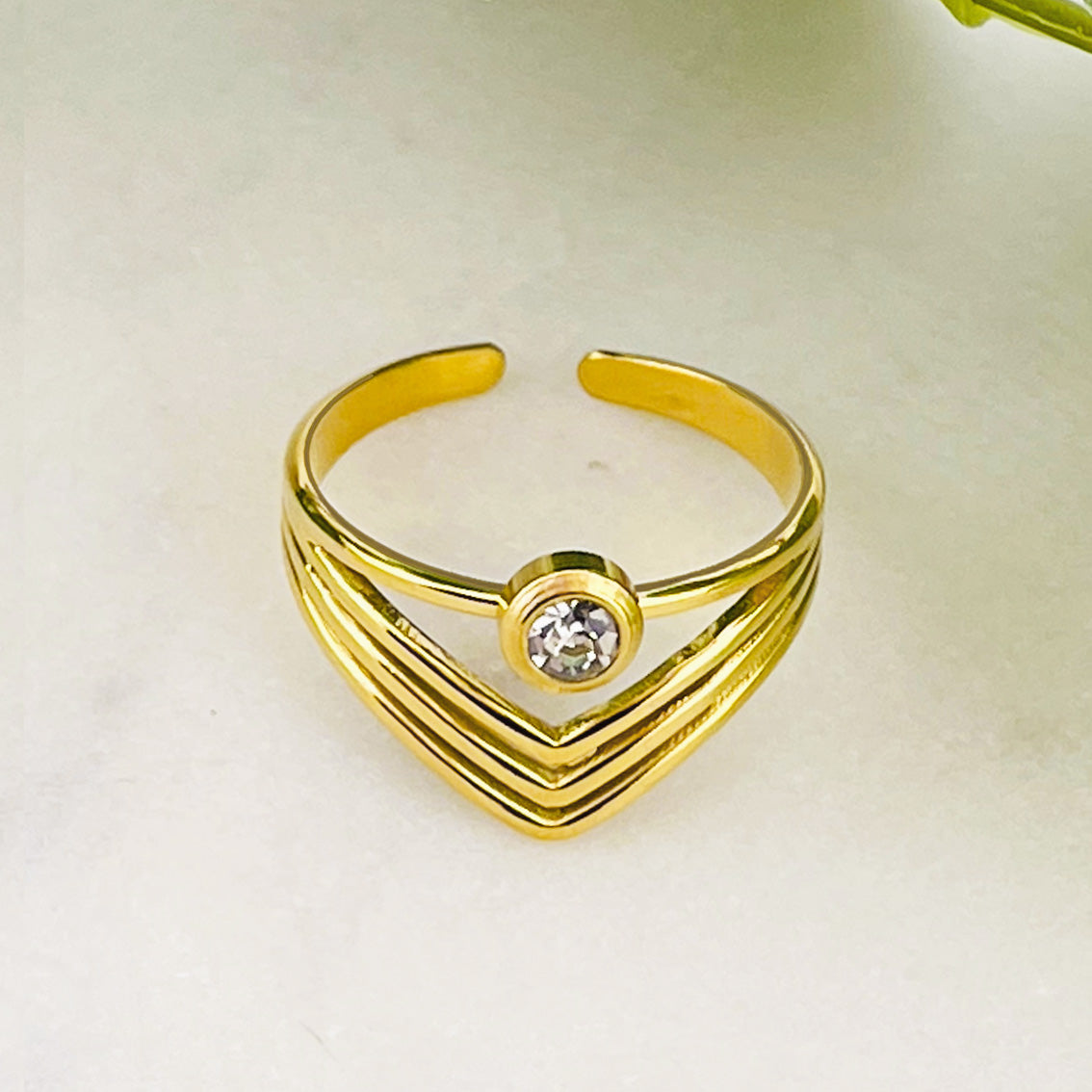 Moderner offener Goldring mit weissem Strass-Stein Sevres