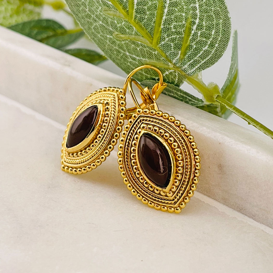 Pink Sand Ohrringe Vintage hängend Gold mit braunem Achat Sudona