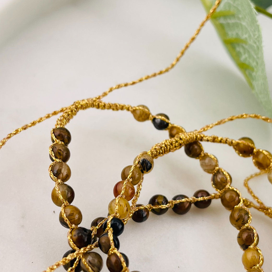 Trendiges Boho-Steinarmband mit Tigerauge & Achat | Bairo Ferlina
